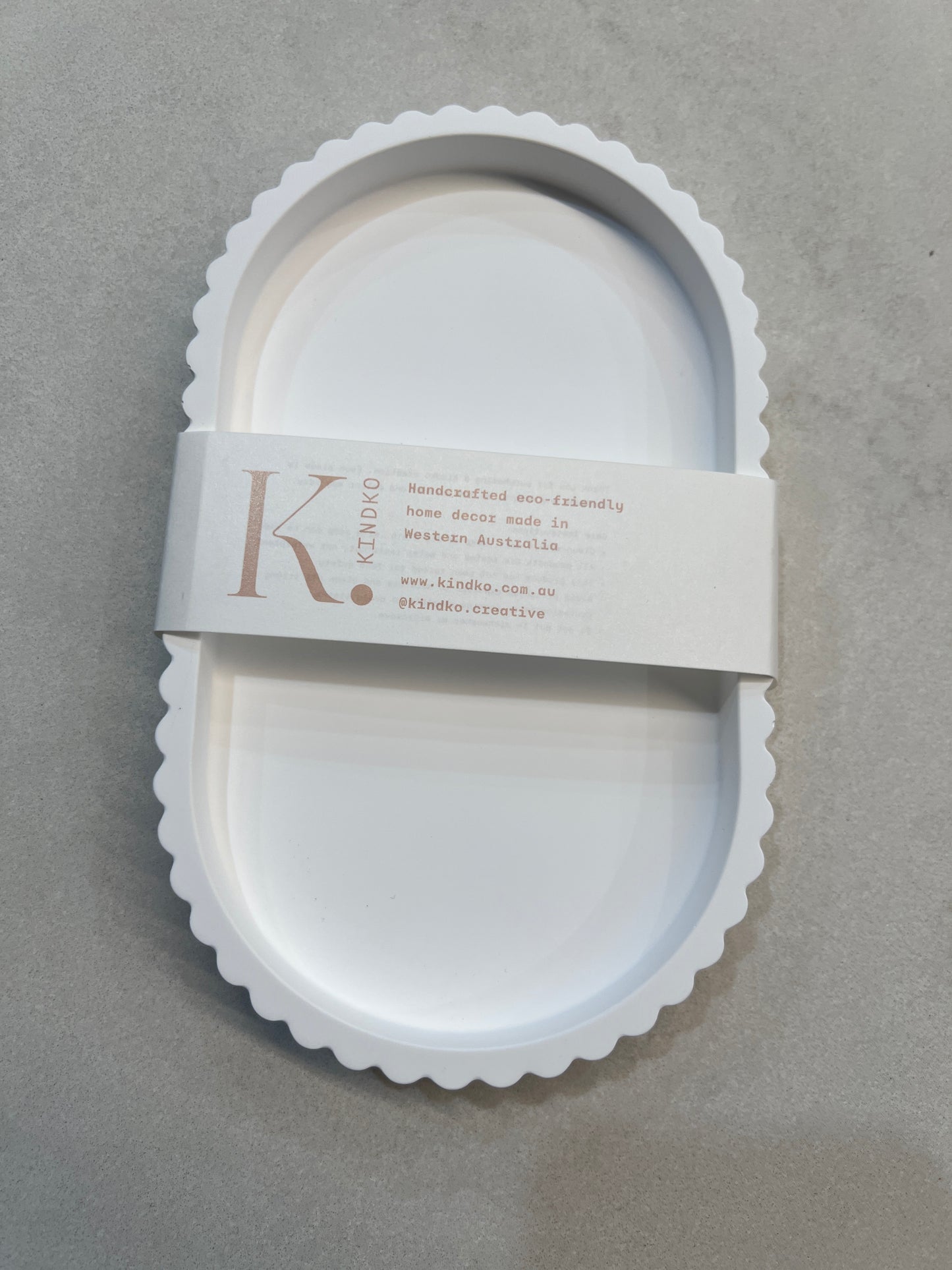 Oval Scalloped Tray